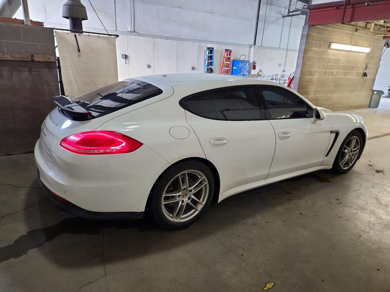 2014 PORSCHE PANAMERA