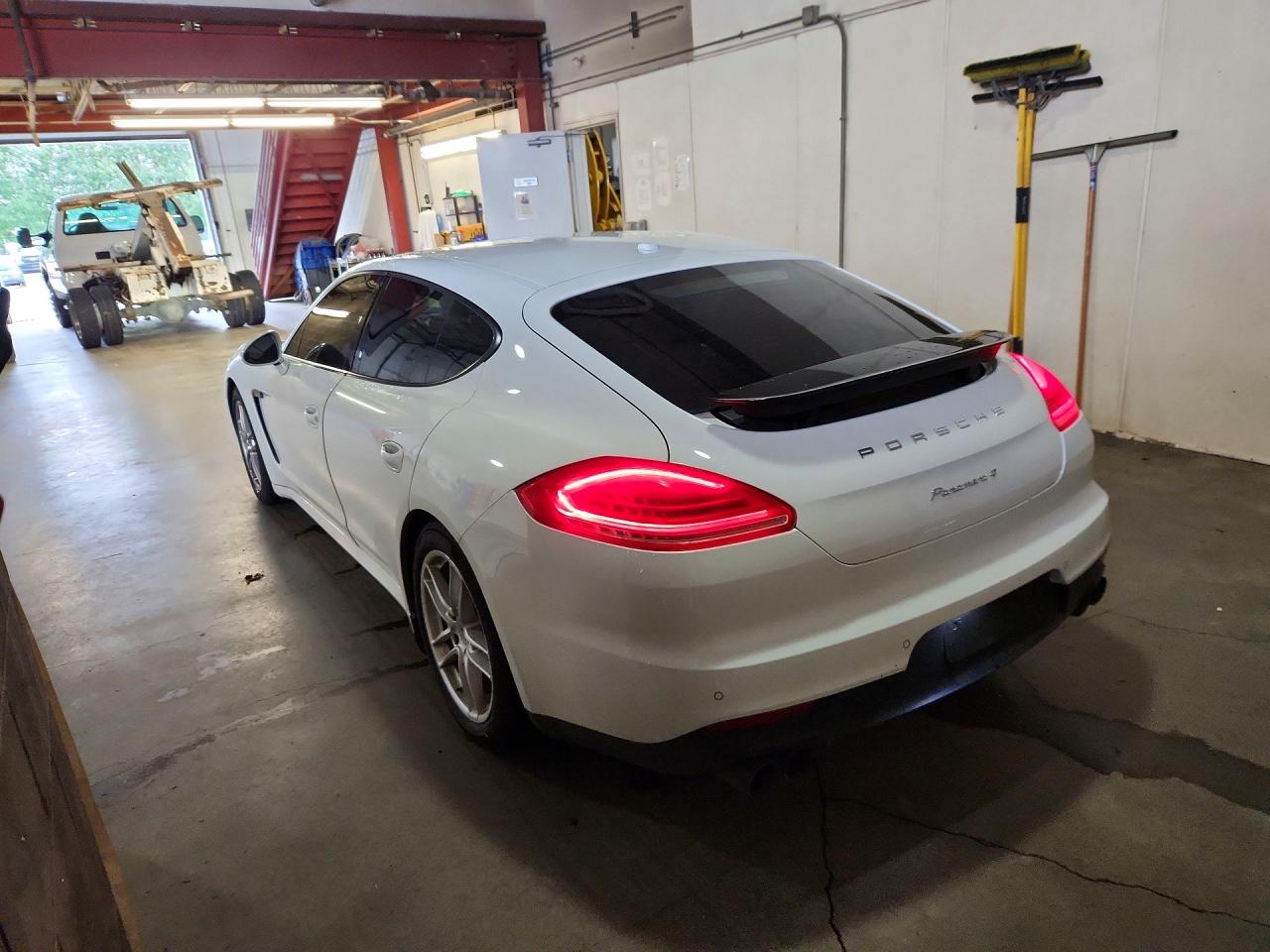 2014 PORSCHE PANAMERA