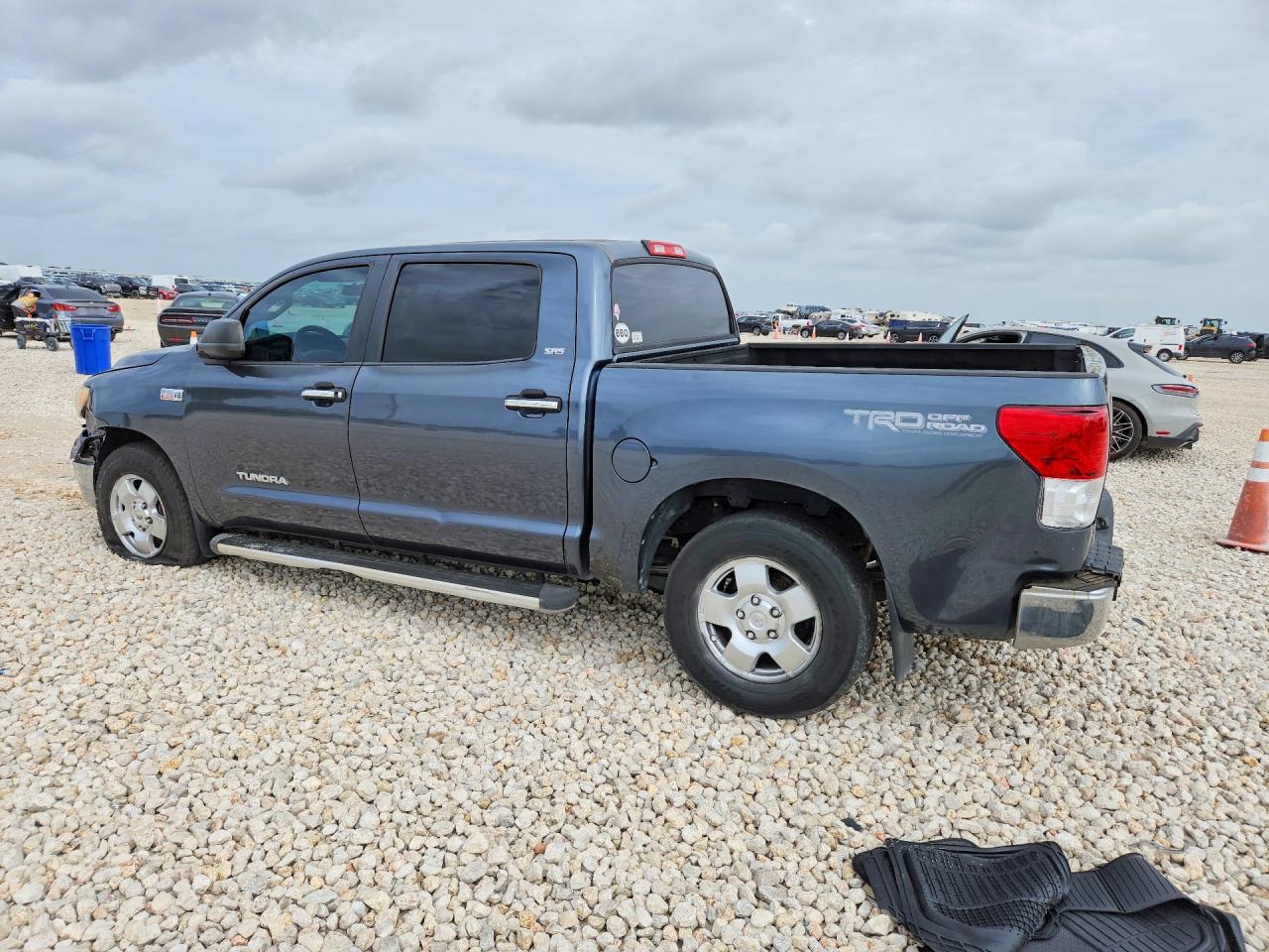 2010 TOYOTA TUNDRA