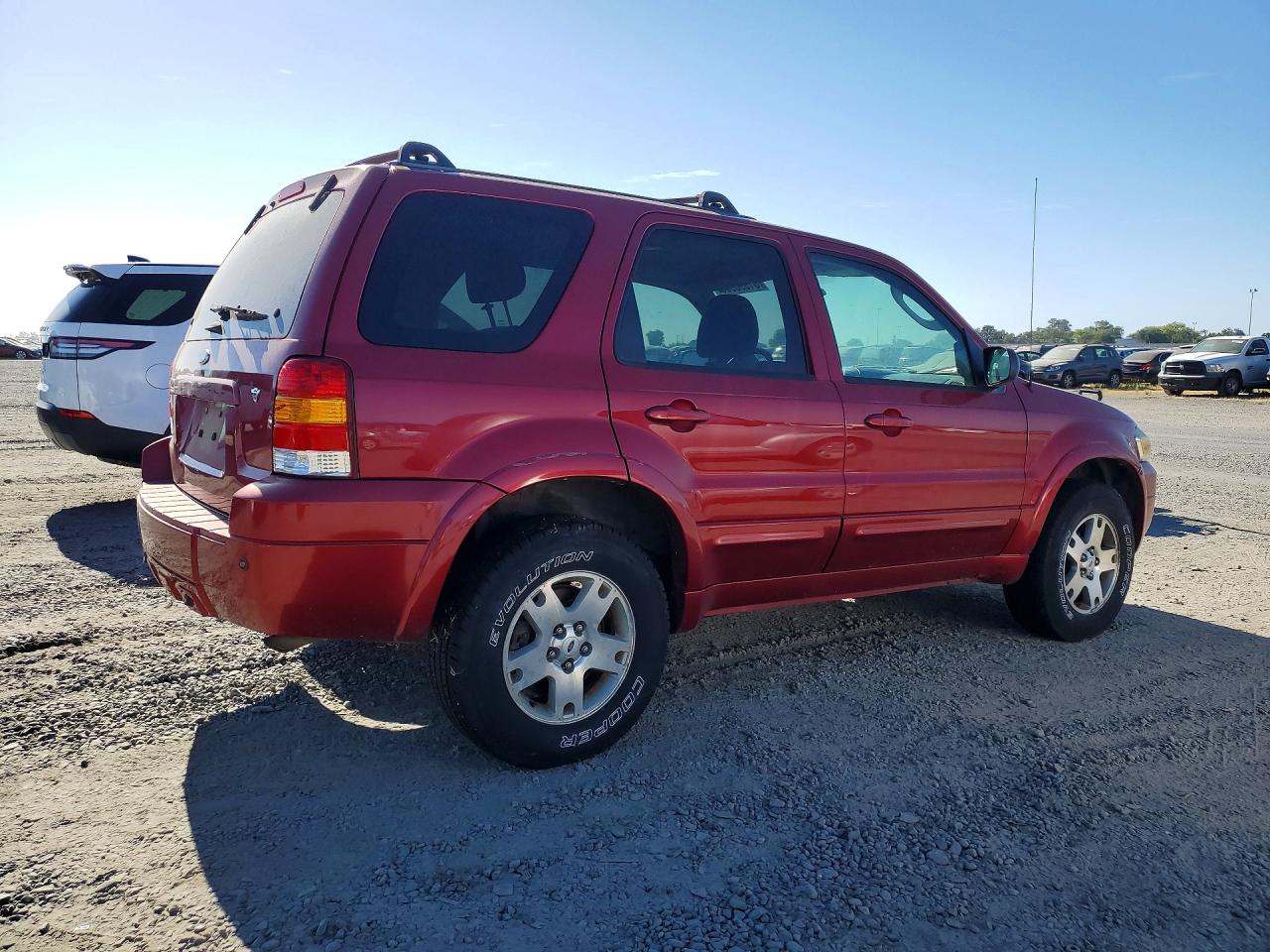 2005 FORD ESCAPE
