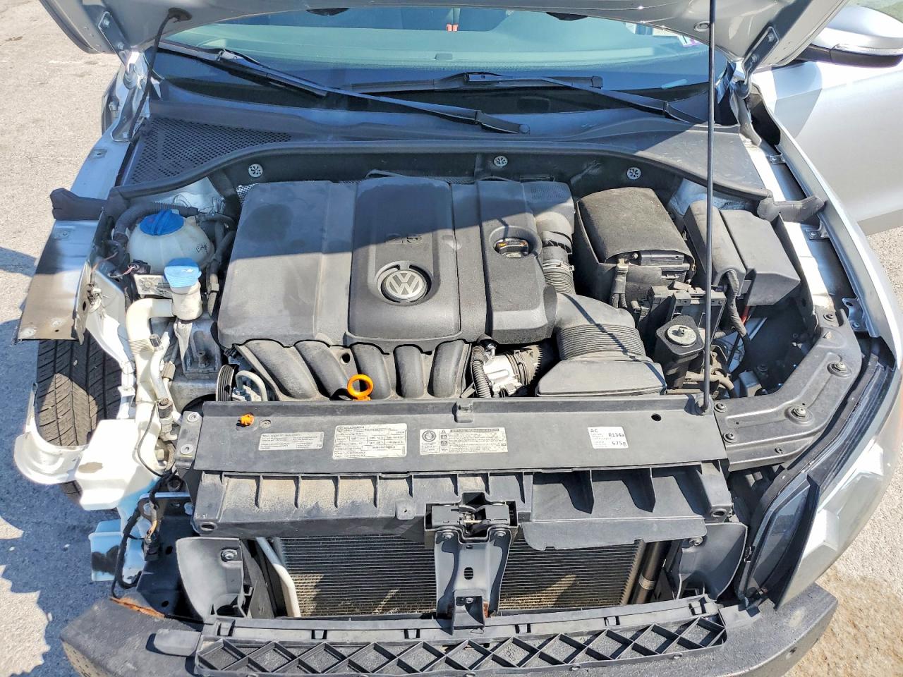 2013 VOLKSWAGEN PASSAT