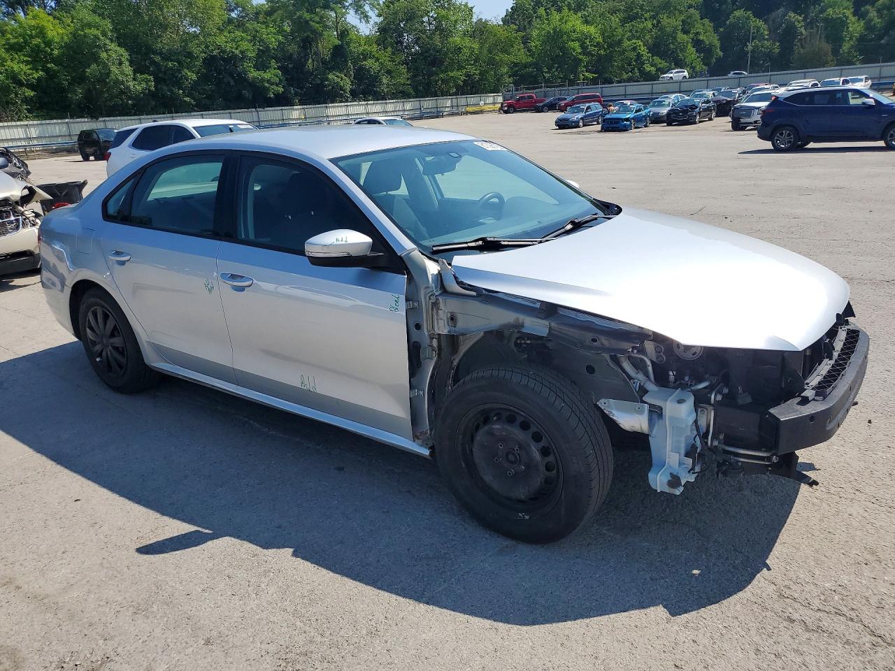 2013 VOLKSWAGEN PASSAT