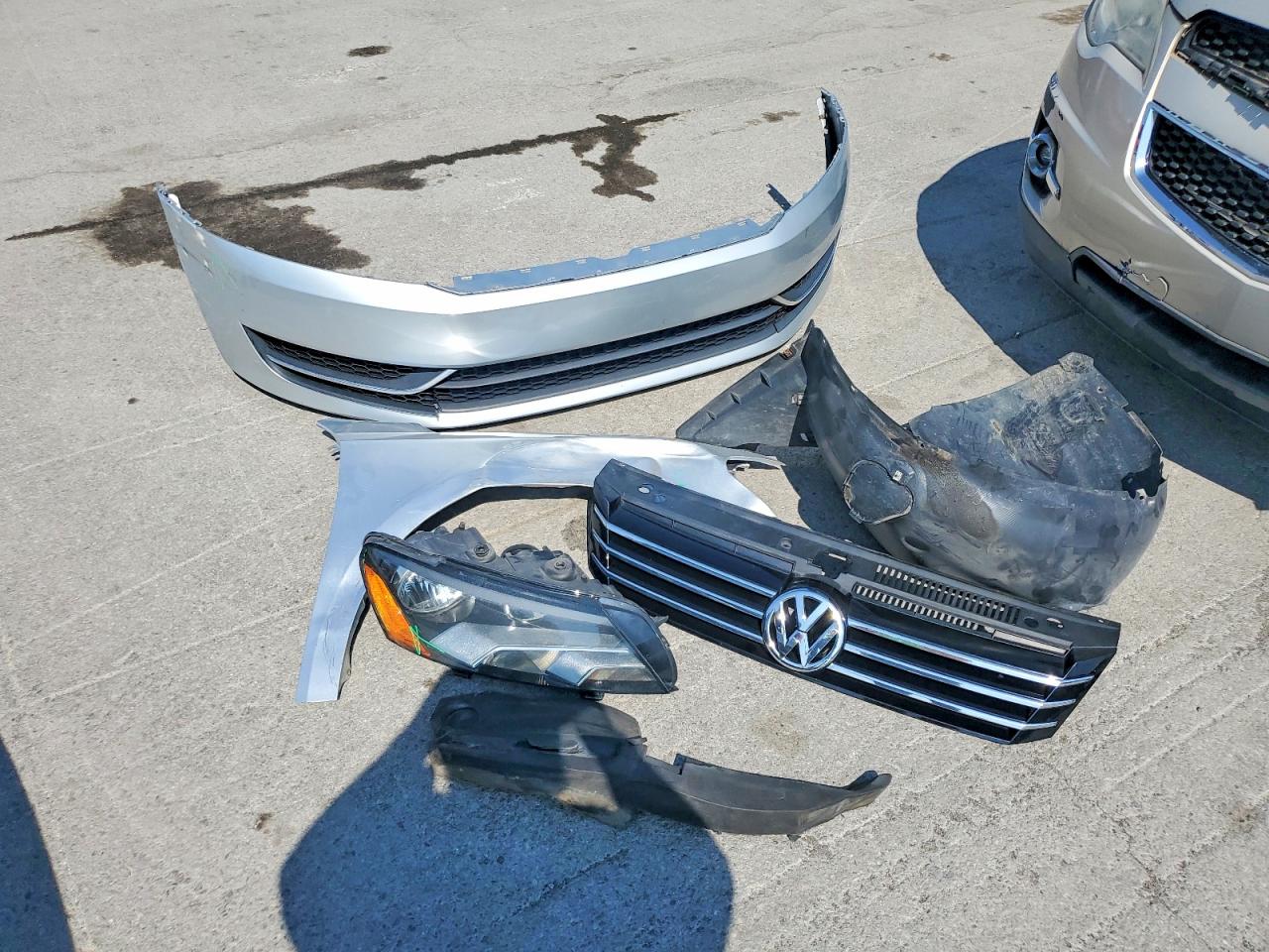 2013 VOLKSWAGEN PASSAT