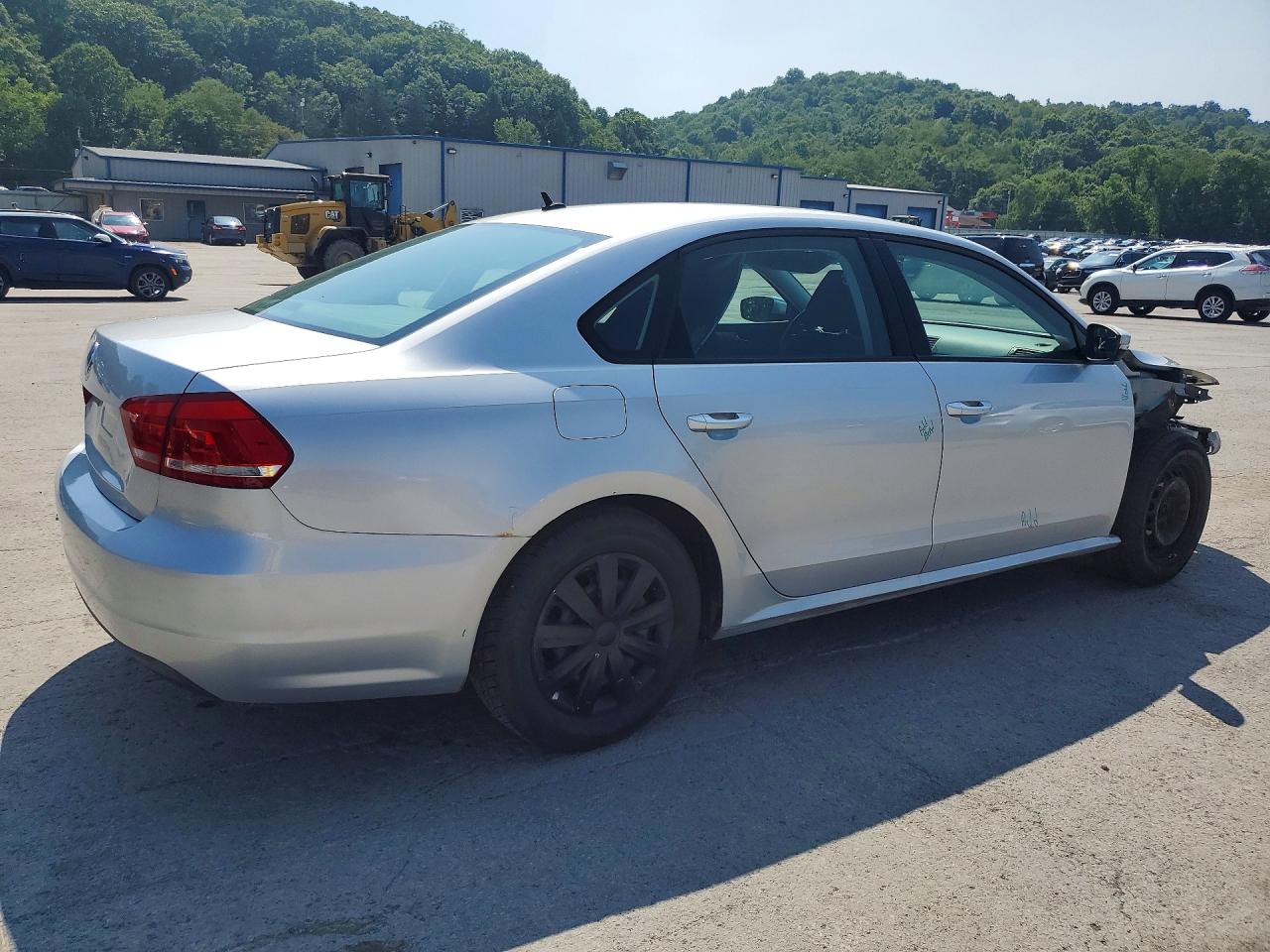 2013 VOLKSWAGEN PASSAT