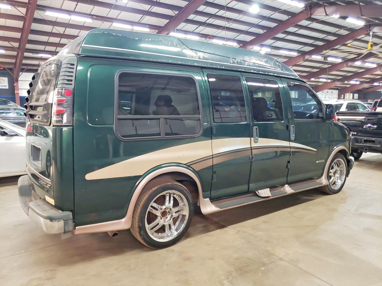 2002 CHEVROLET EXPRESS