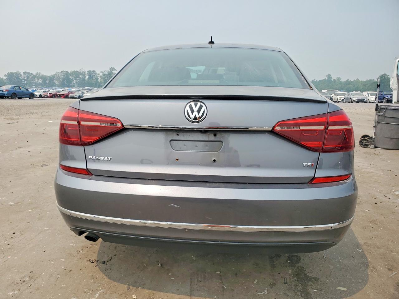 2017 VOLKSWAGEN PASSAT