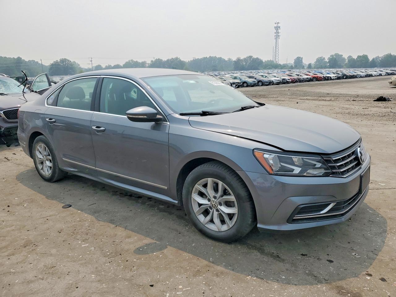 2017 VOLKSWAGEN PASSAT