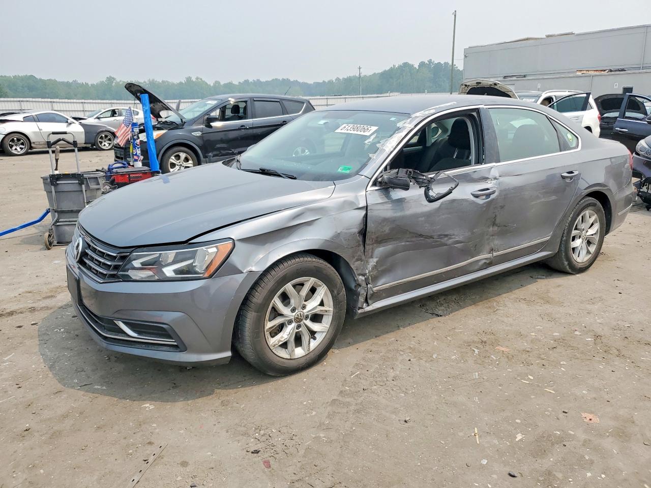 2017 VOLKSWAGEN PASSAT