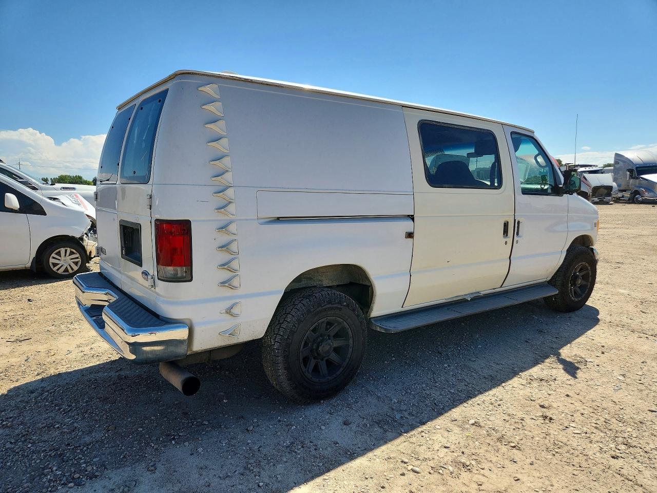 2002 FORD ECONOLINE