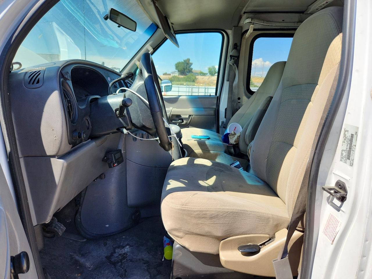 2002 FORD ECONOLINE