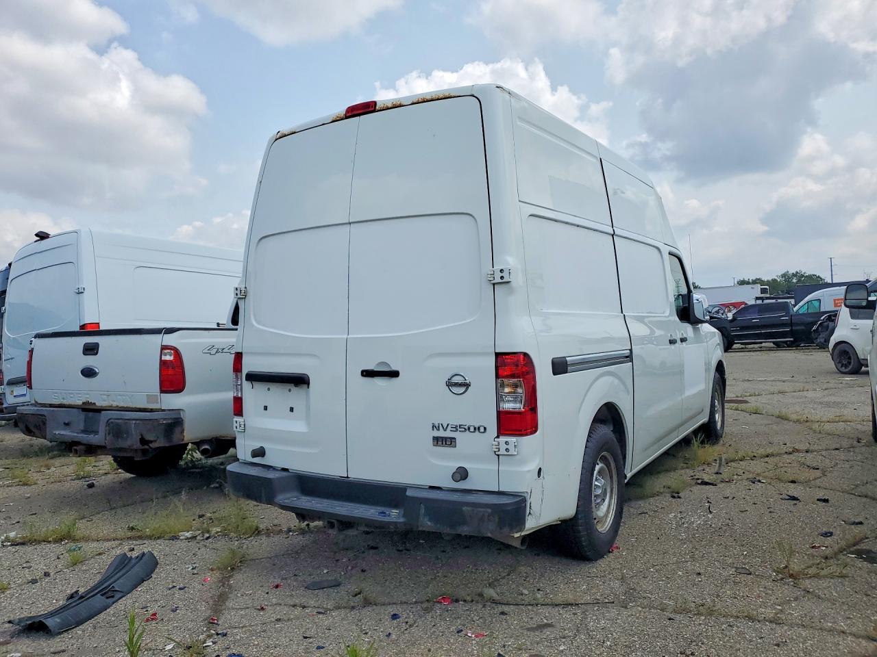 2015 NISSAN NV 3500 HD