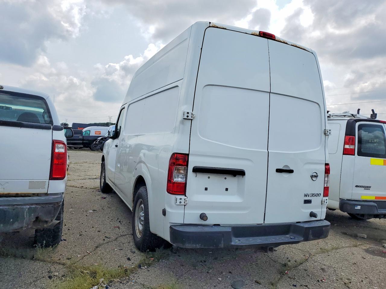 2015 NISSAN NV 3500 HD