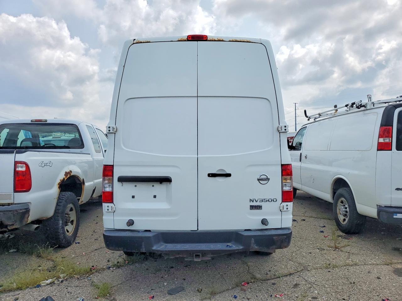 2015 NISSAN NV 3500 HD