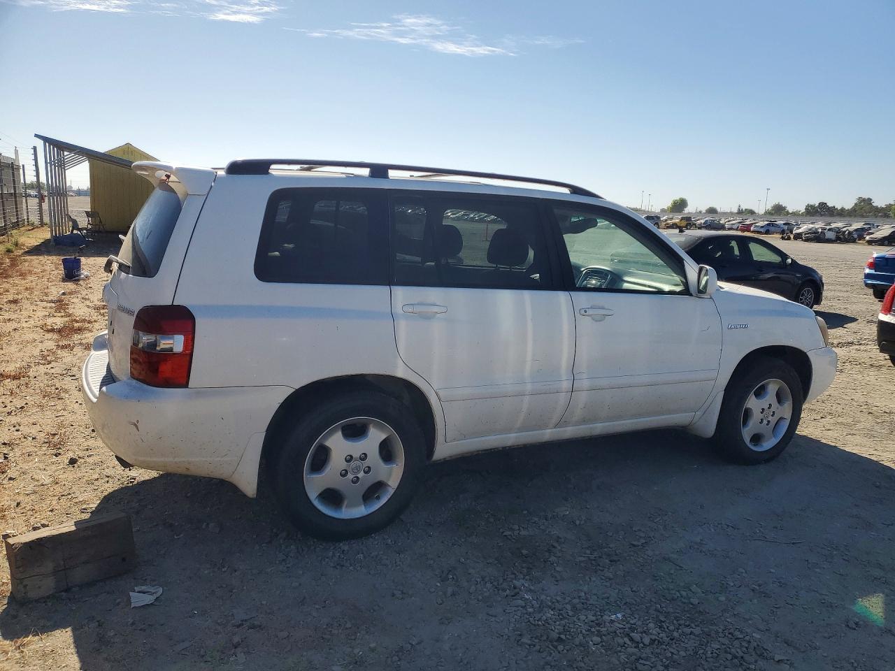 2005 TOYOTA HIGHLANDER
