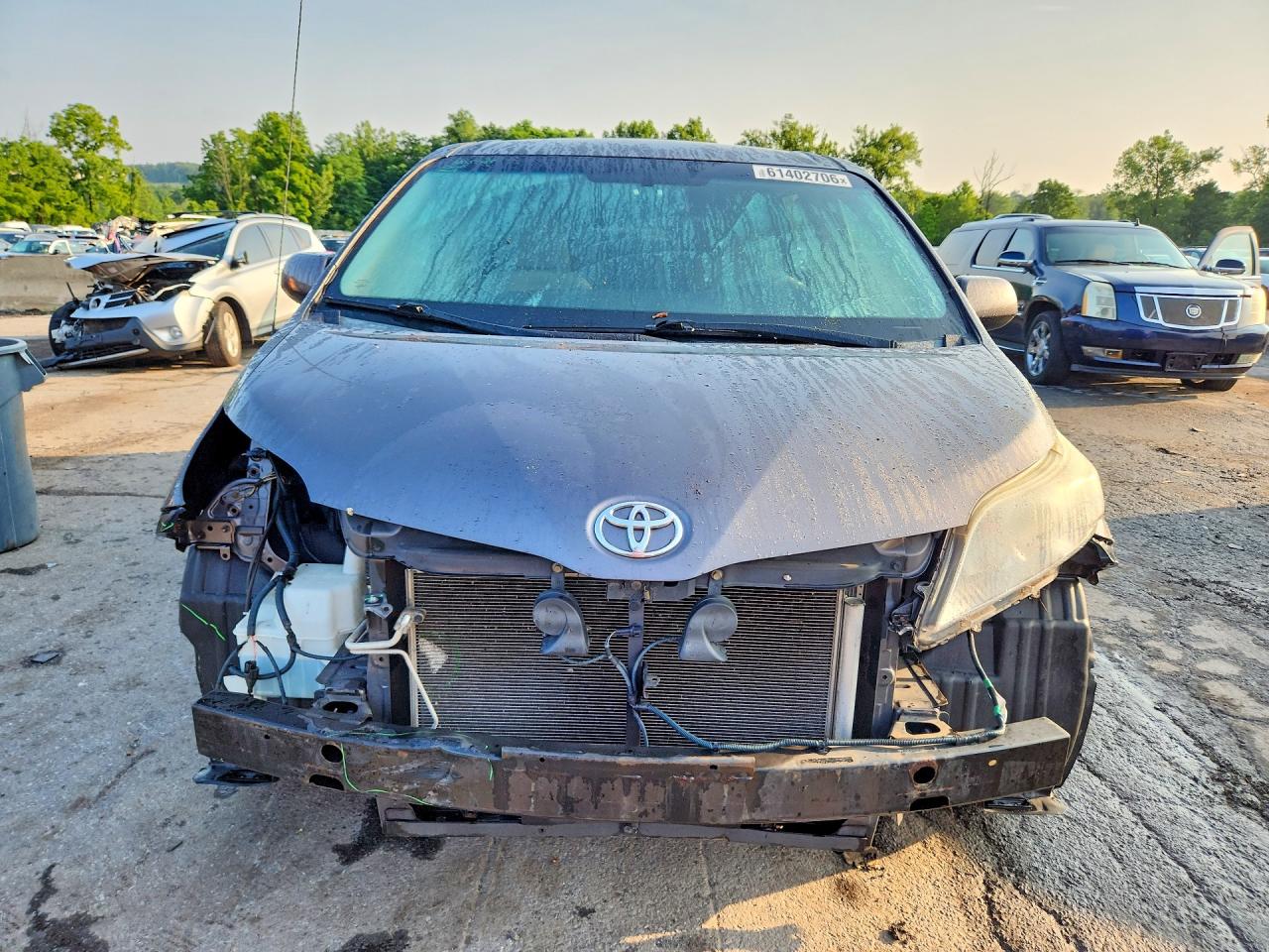 2012 TOYOTA SIENNA