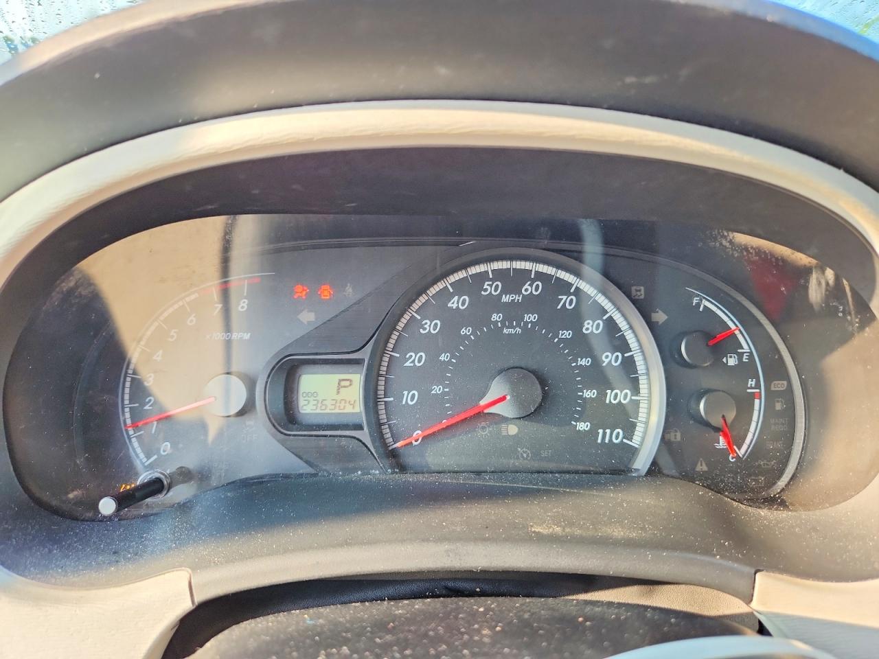 2012 TOYOTA SIENNA