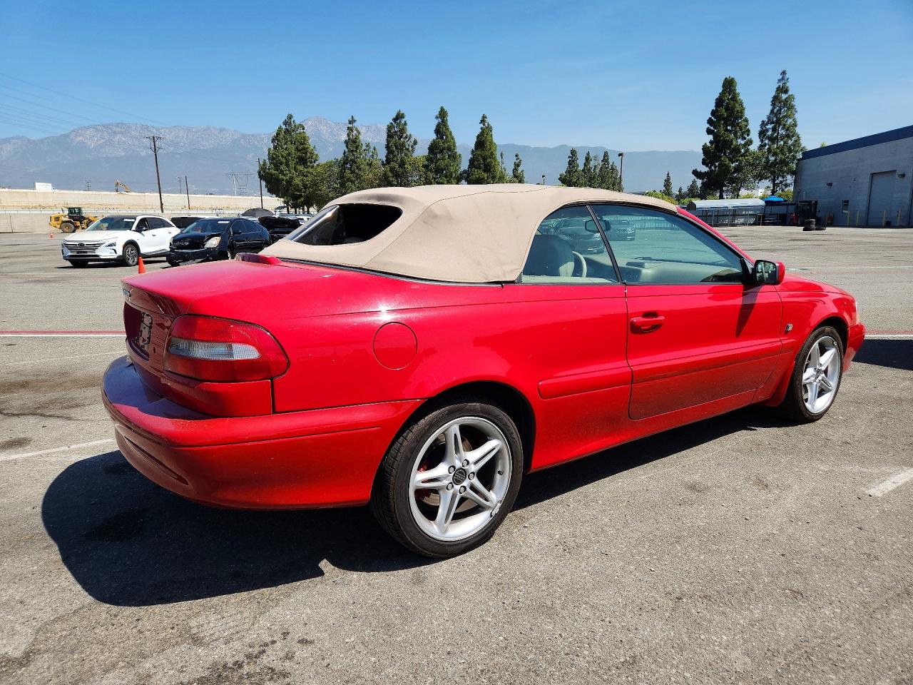 2002 VOLVO C70