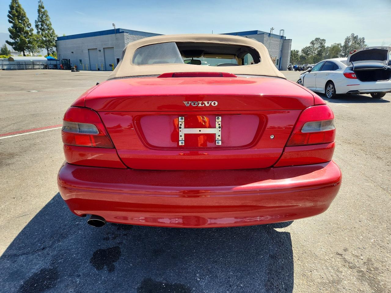 2002 VOLVO C70