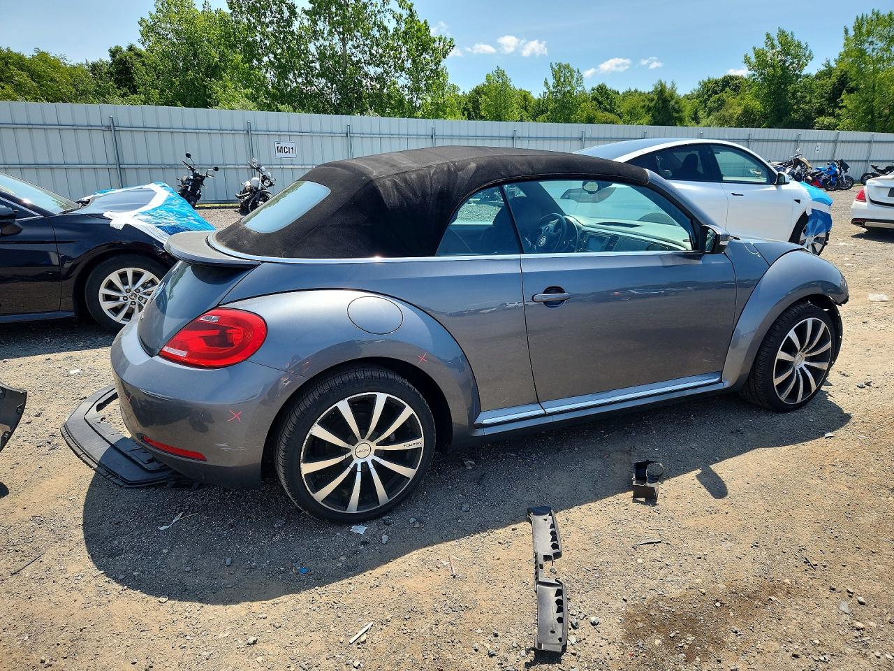 2016 VOLKSWAGEN BEETLE