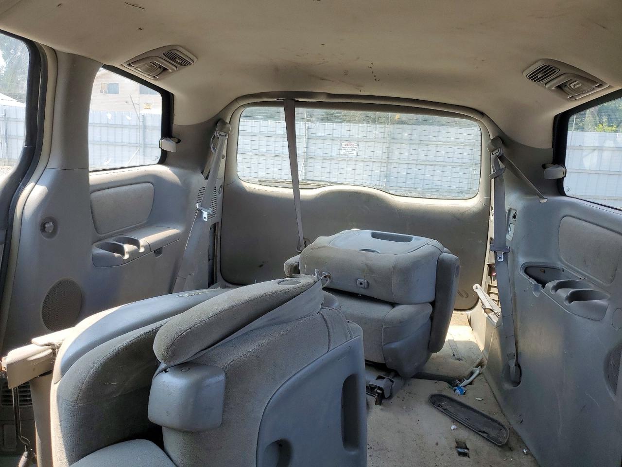 2005 TOYOTA SIENNA