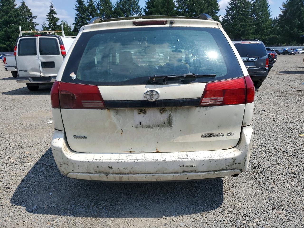 2005 TOYOTA SIENNA