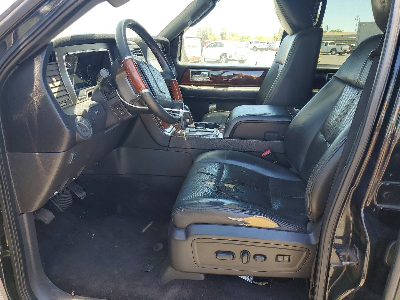 2011 LINCOLN NAVIGATOR