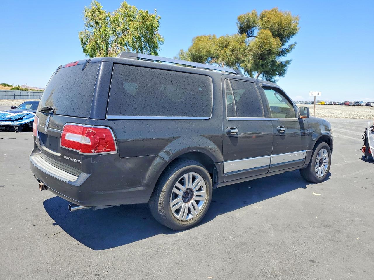2011 LINCOLN NAVIGATOR