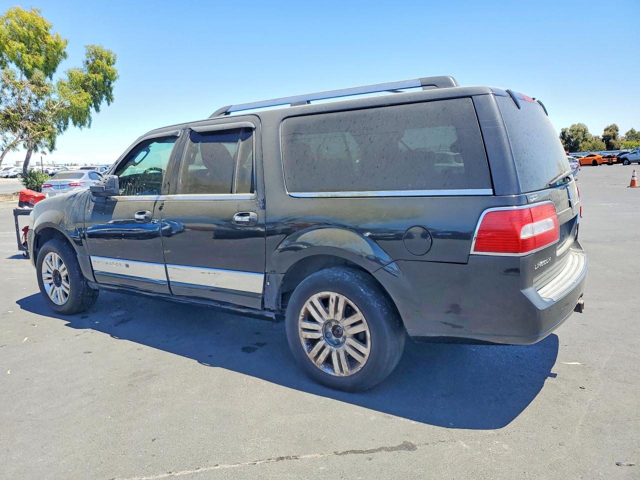 2011 LINCOLN NAVIGATOR