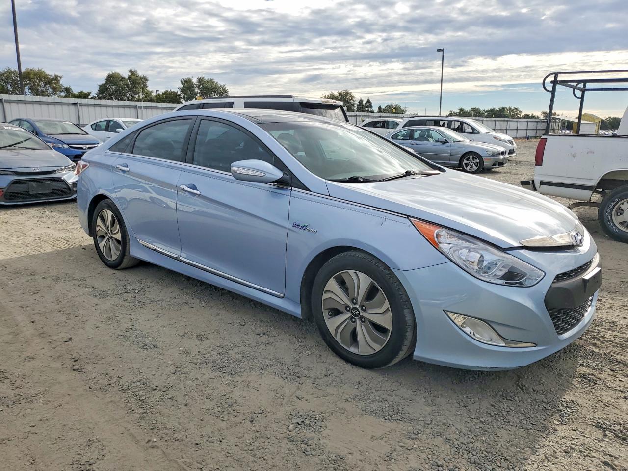 2013 HYUNDAI SONATA