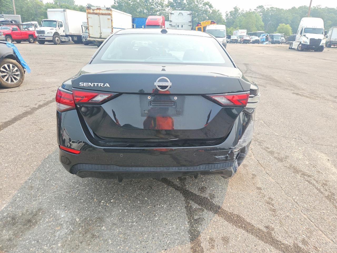 2025 NISSAN SENTRA