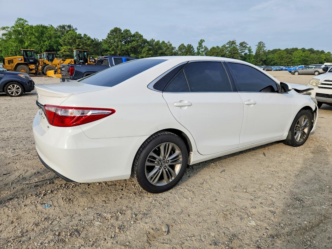 2016 TOYOTA CAMRY