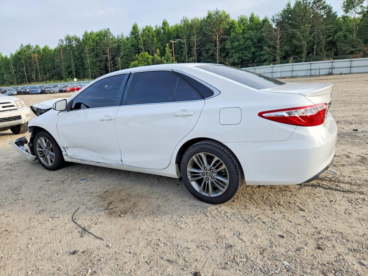 2016 TOYOTA CAMRY