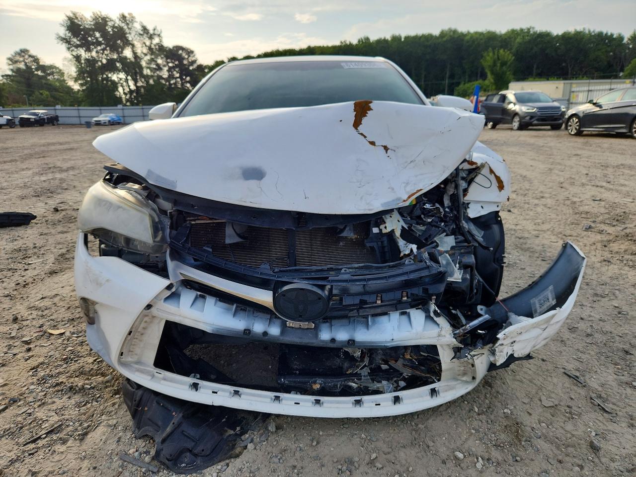 2016 TOYOTA CAMRY