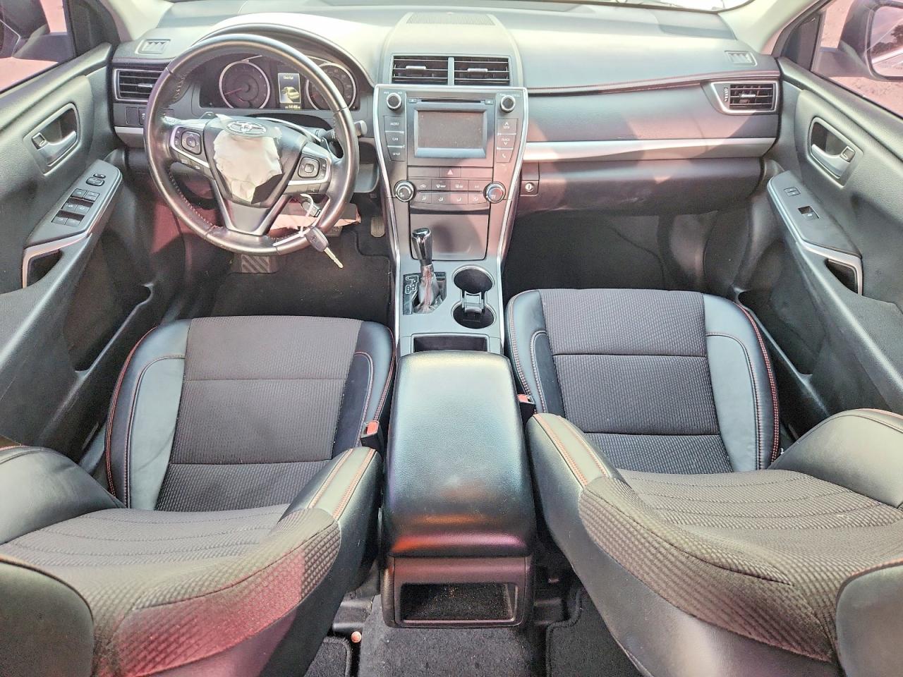 2016 TOYOTA CAMRY