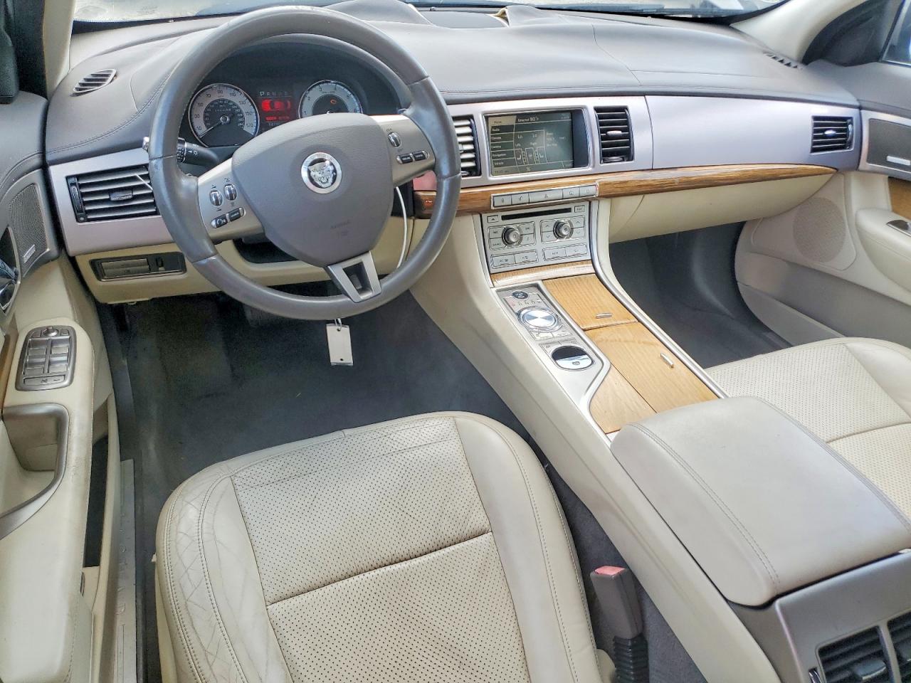 2009 JAGUAR XF