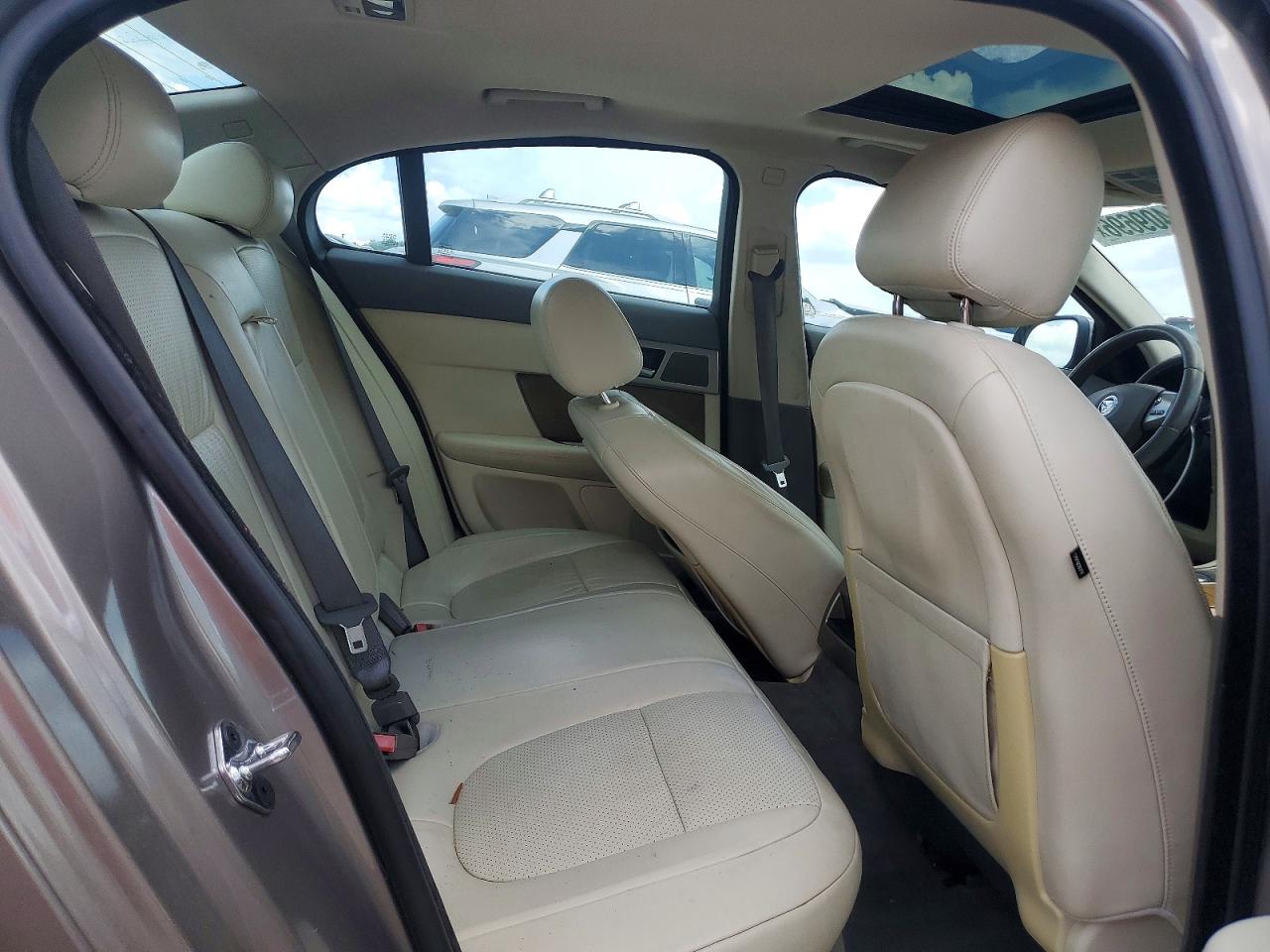 2009 JAGUAR XF