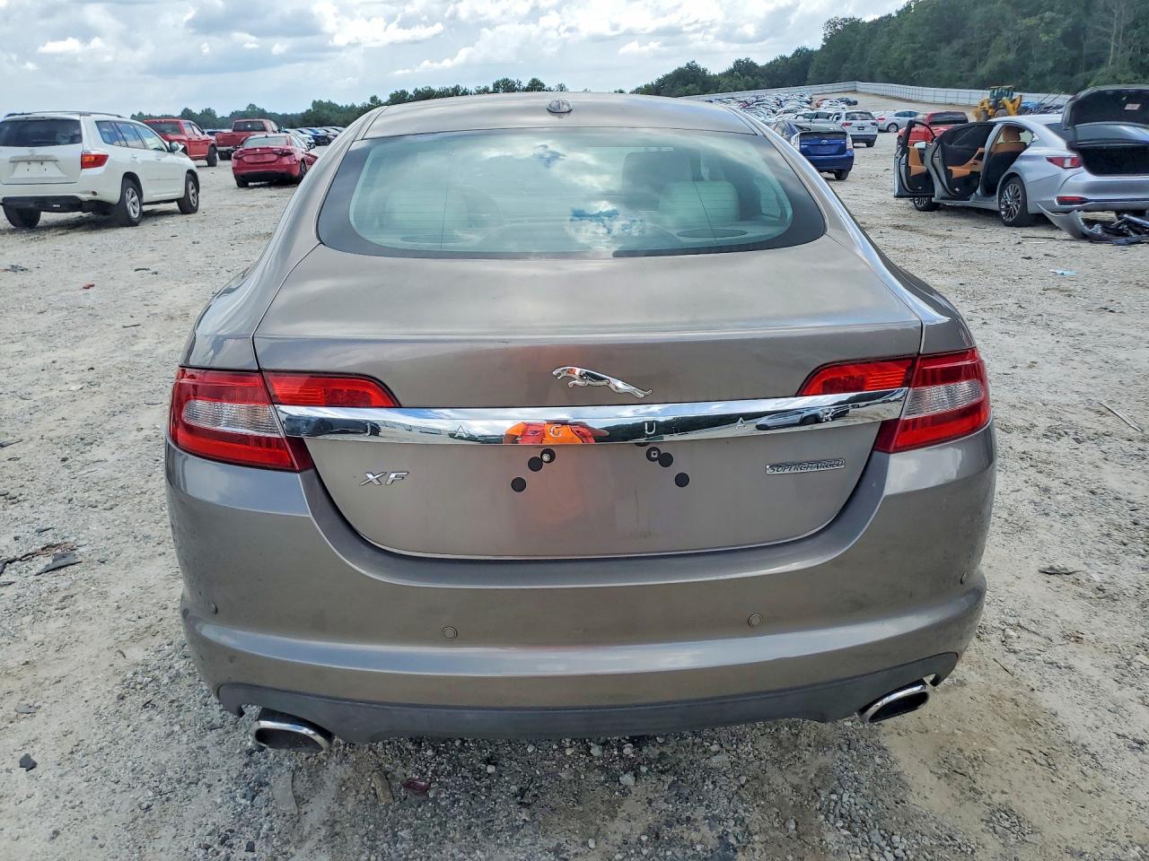 2009 JAGUAR XF