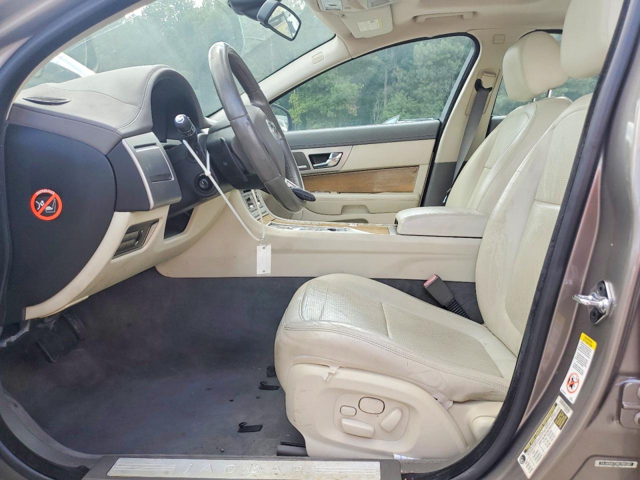 2009 JAGUAR XF
