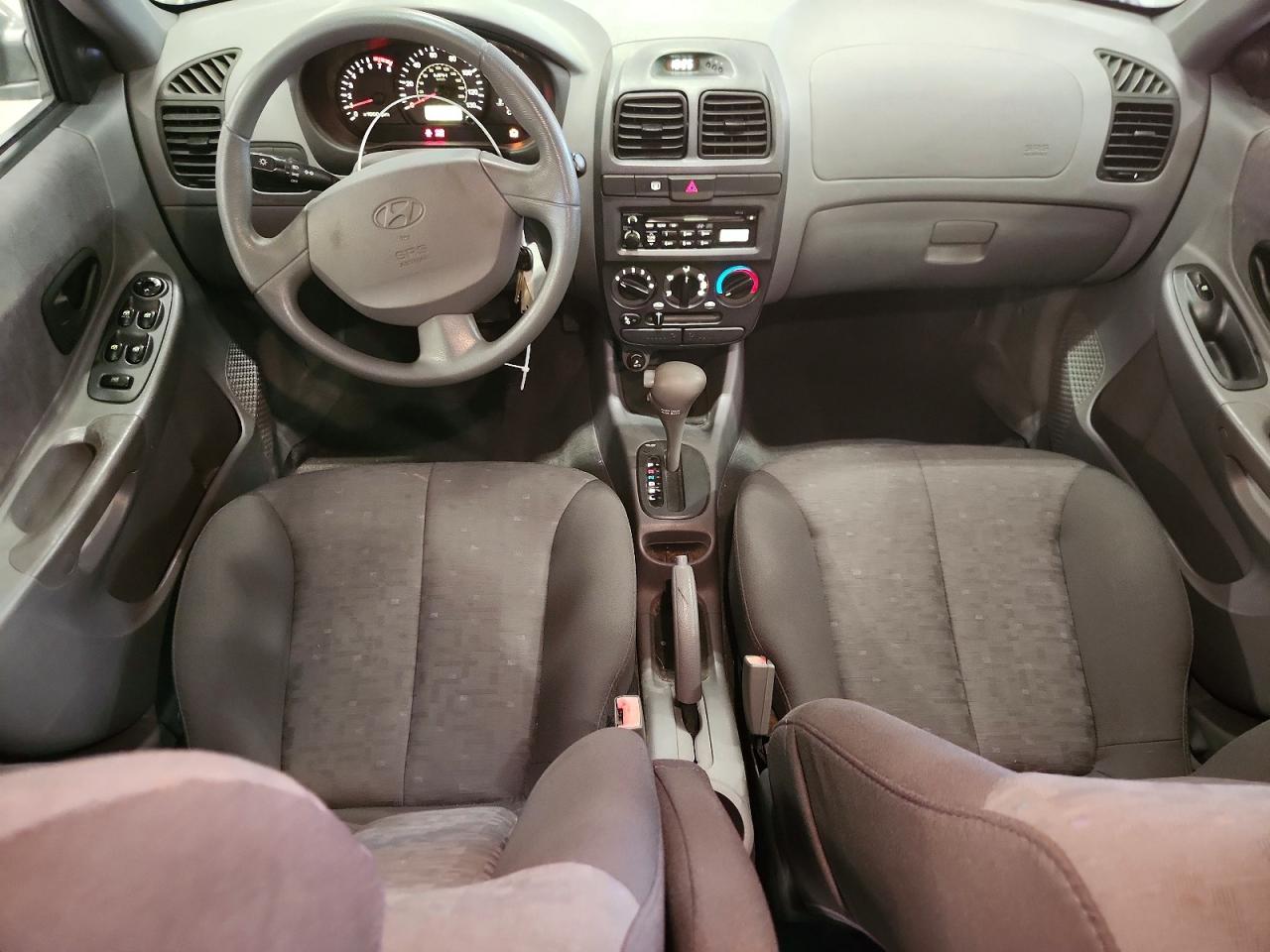 2005 HYUNDAI ACCENT