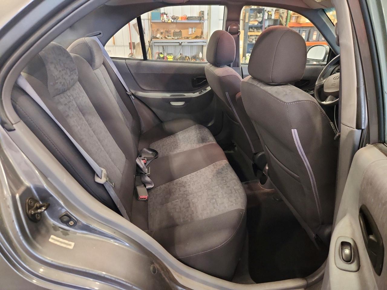 2005 HYUNDAI ACCENT