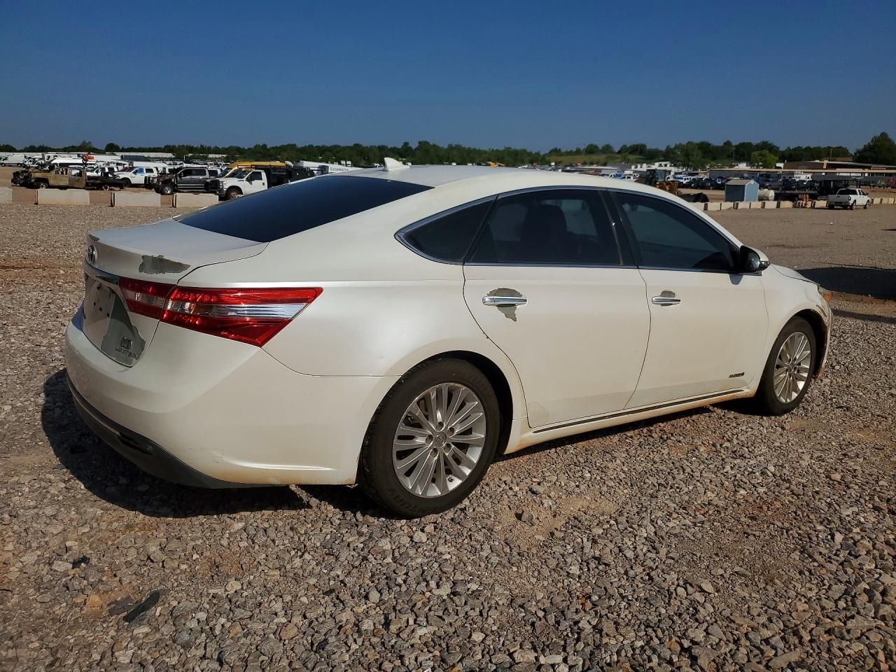 2014 TOYOTA AVALON