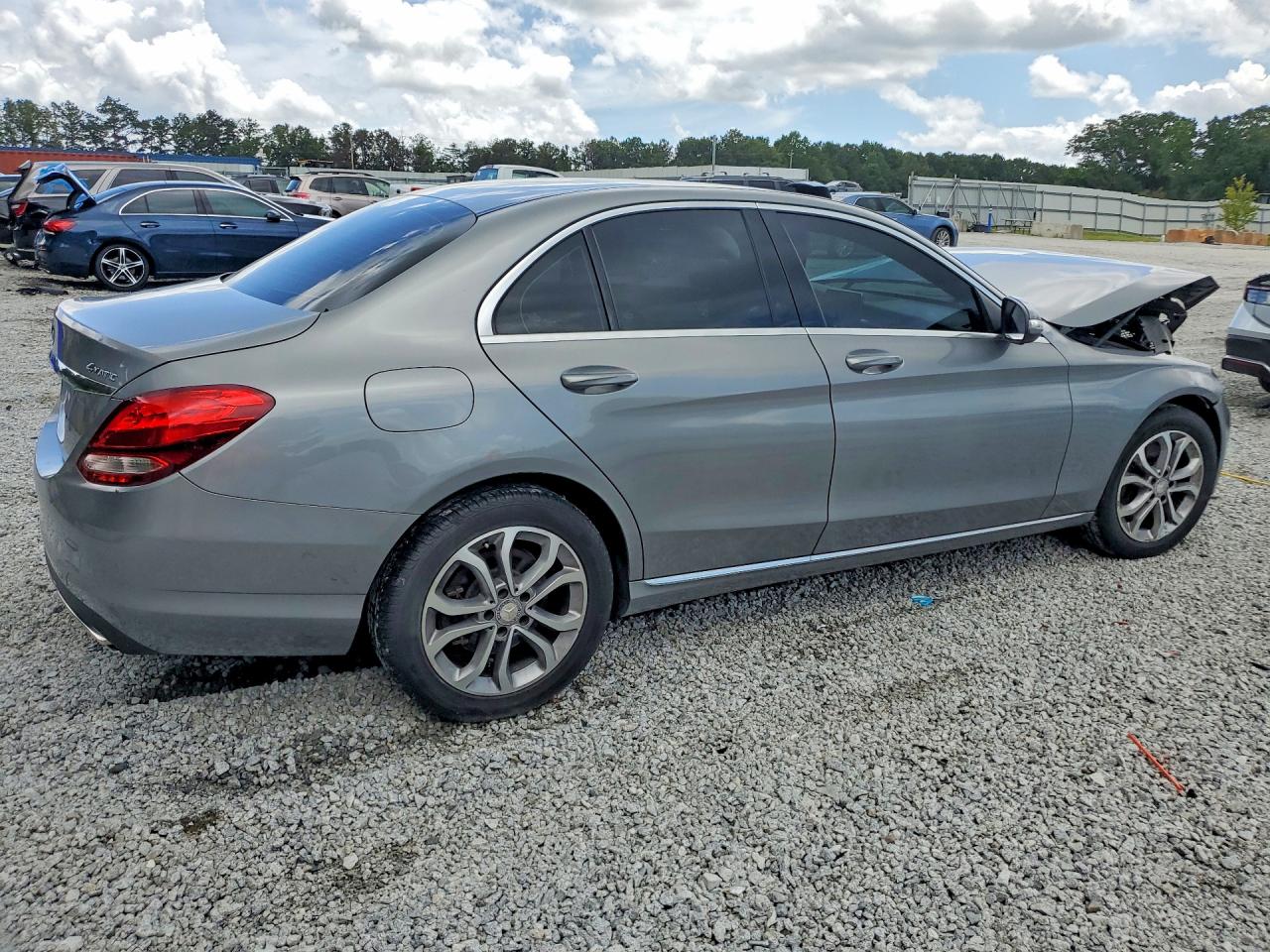 2015 MERCEDES-BENZ C-CLASS