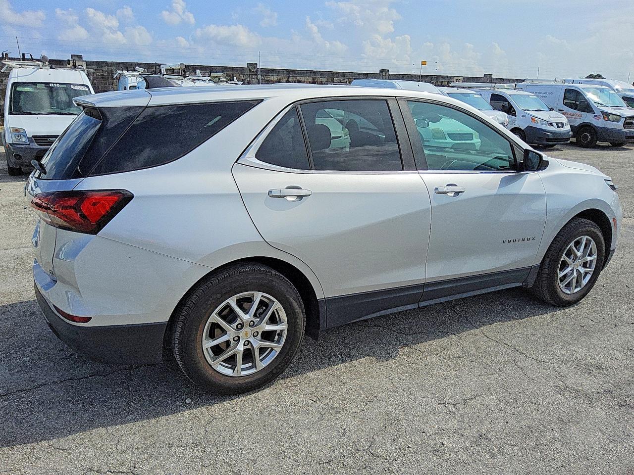 2022 CHEVROLET EQUINOX