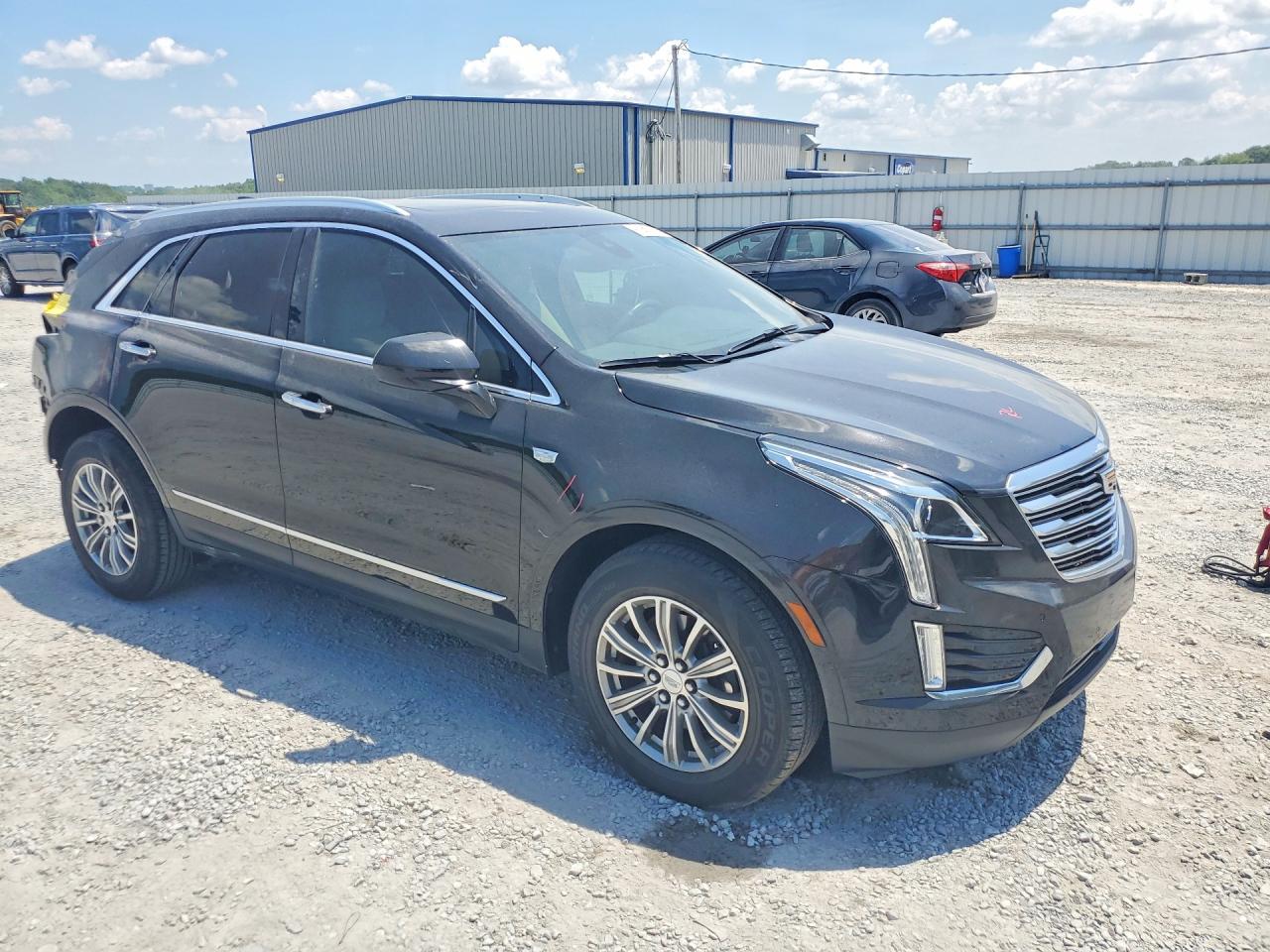 2017 CADILLAC XT5