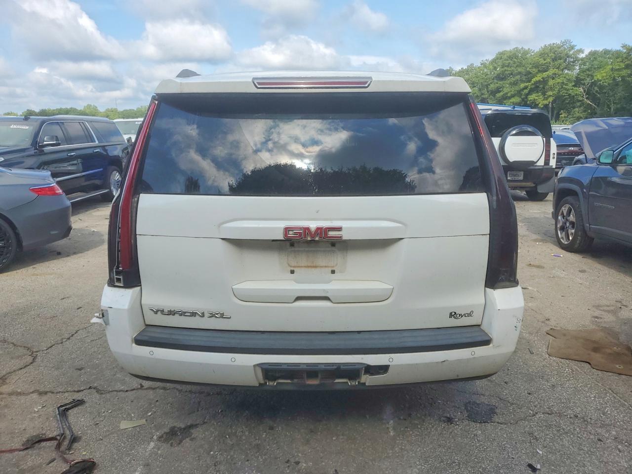 2017 GMC YUKON