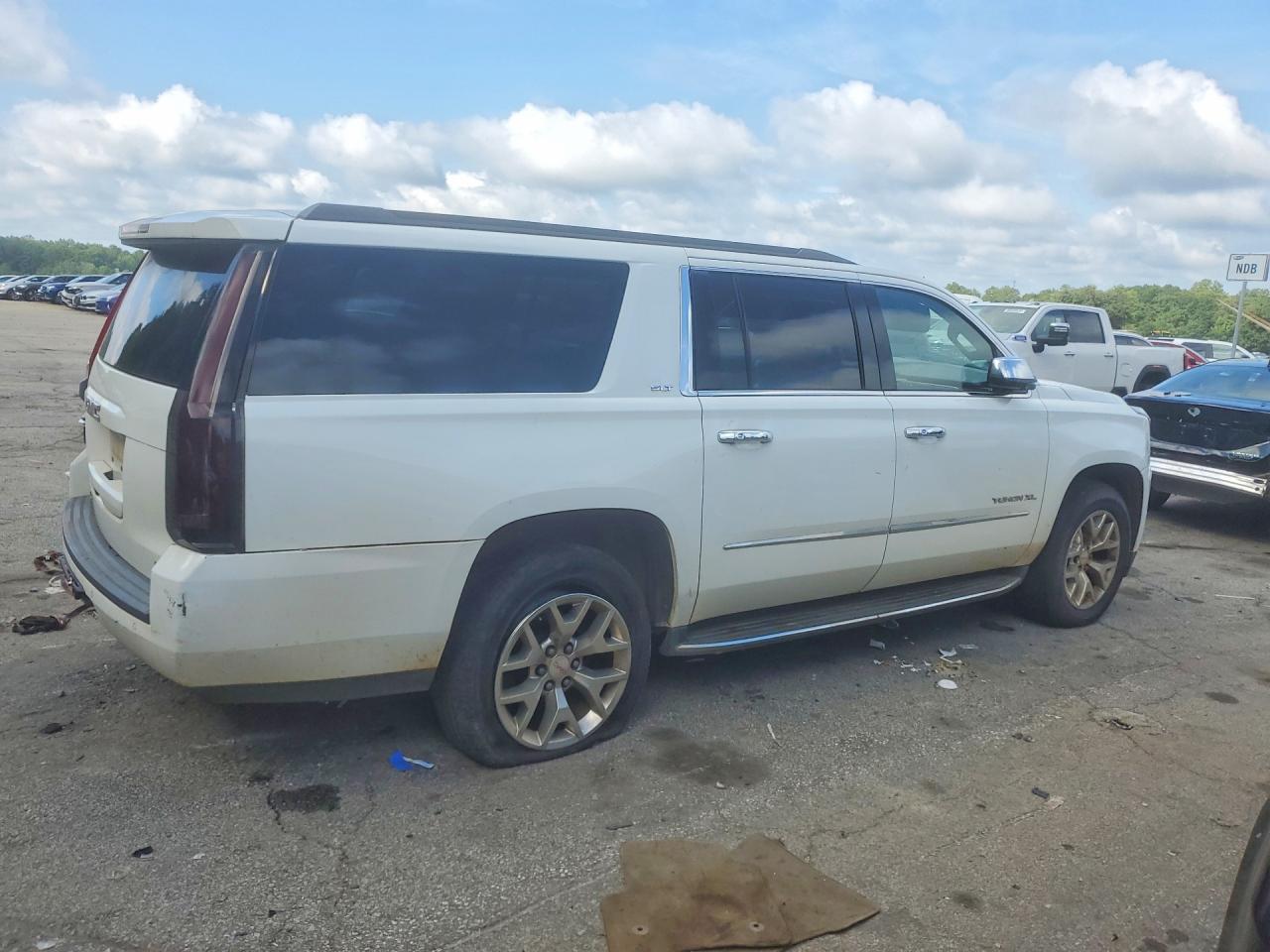 2017 GMC YUKON