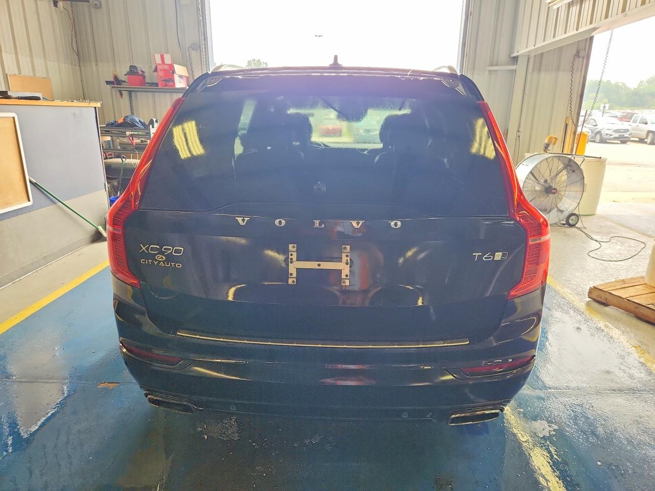 2016 VOLVO XC90