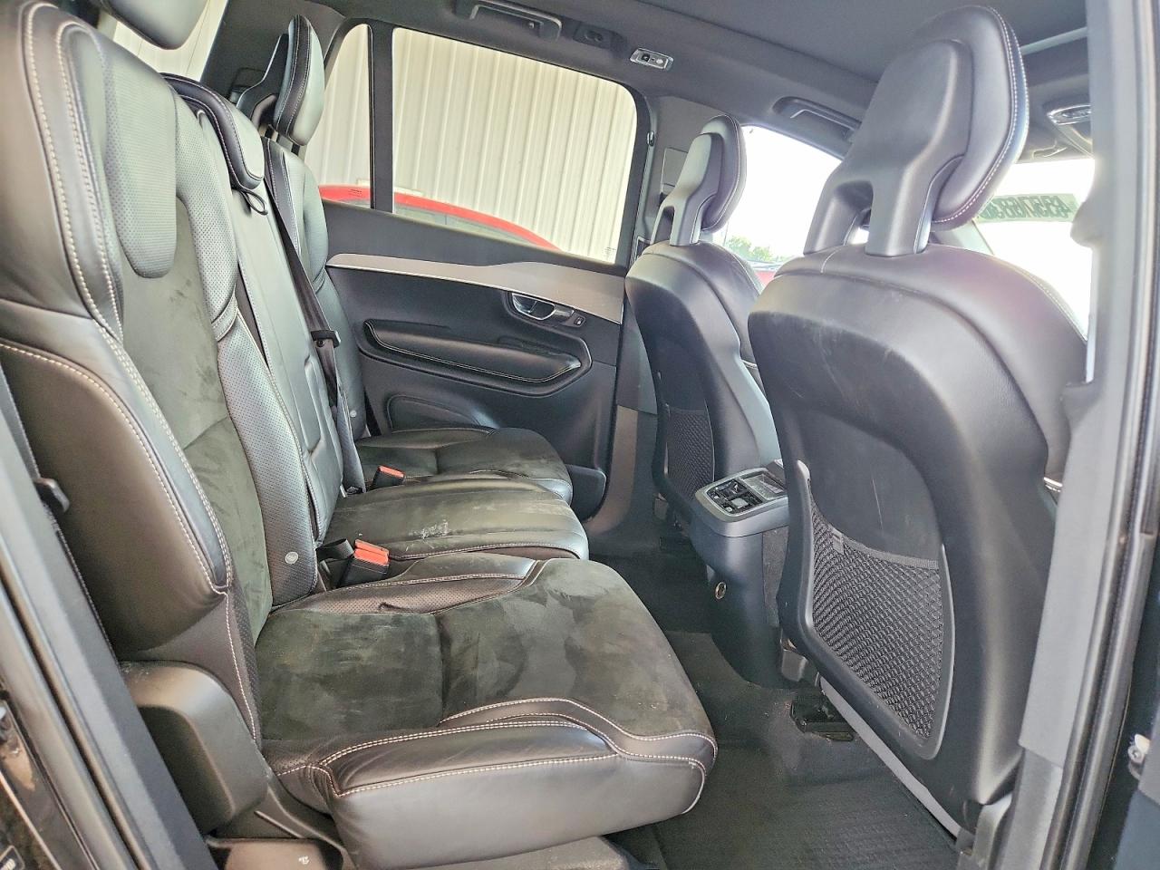 2016 VOLVO XC90