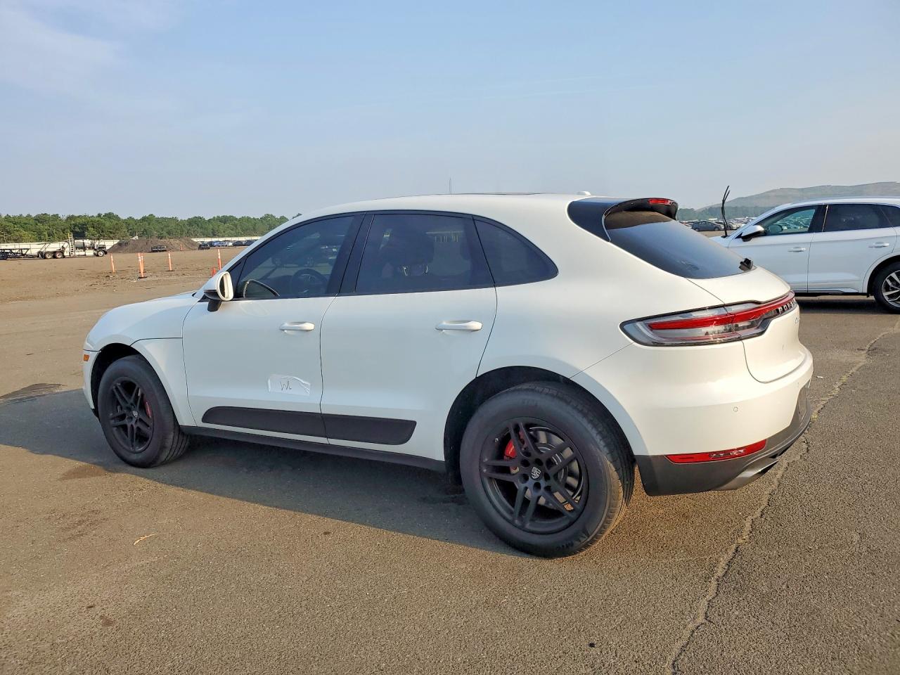 2021 PORSCHE MACAN