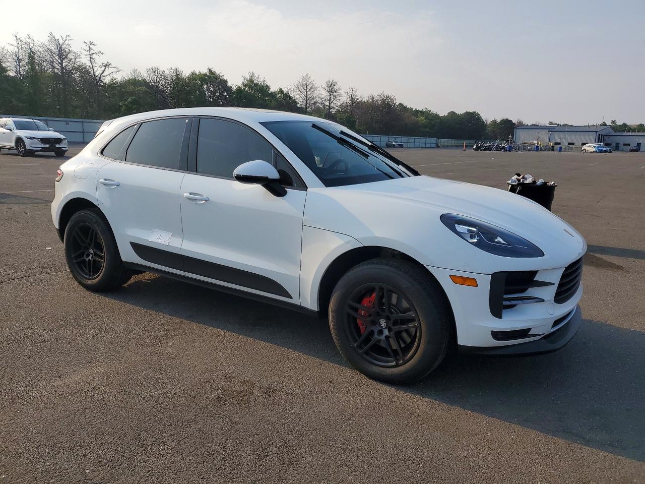 2021 PORSCHE MACAN